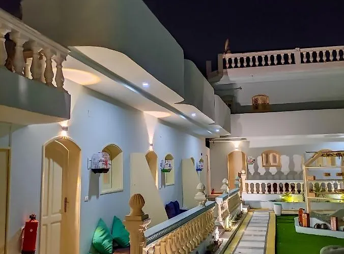 La Perla Hotel